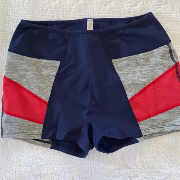 Free People FP Movement Colorblock Active Set, Cropped Top, High-Waisted Legging - Picture 5 of 6